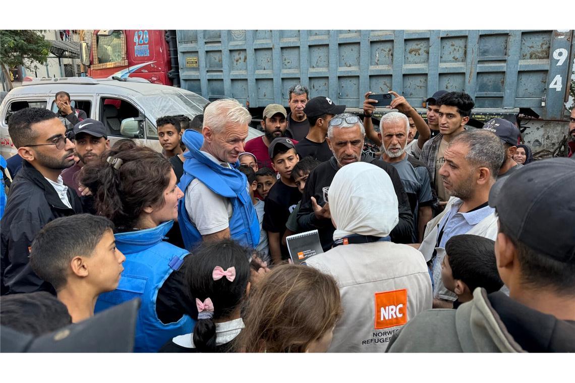 Der Chef der norwegischen Hilfsorganisation NRC, Jan Egeland, sagte "Zeit Online", Hilfslieferungen würden oft von Banden im Gazastreifen geplündert. Die palästinensische Polizei sei zu geschwächt, um für Ordnung zu sorgen. (Archivbild)