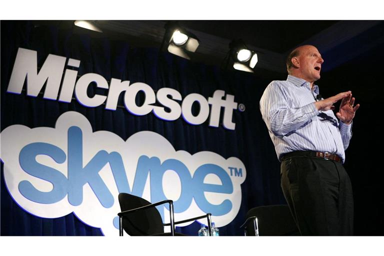 Der ehemalige CEO von Microsoft, Steve Ballmer, bei der Verkündung des Erwerbs der Videoanruf-Plattform im Jahr 2011.