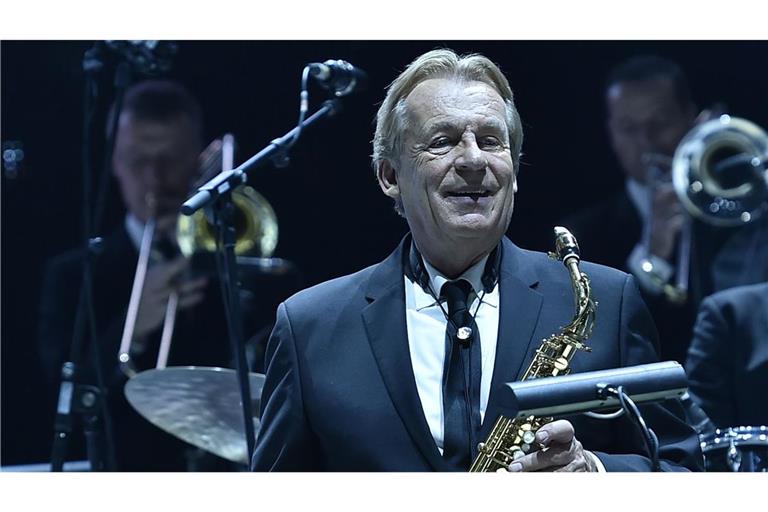 Der Jazzmusiker Pepe Lienhard gründete seine erste Band als er gerade mal zwölf  Jahre alt war.