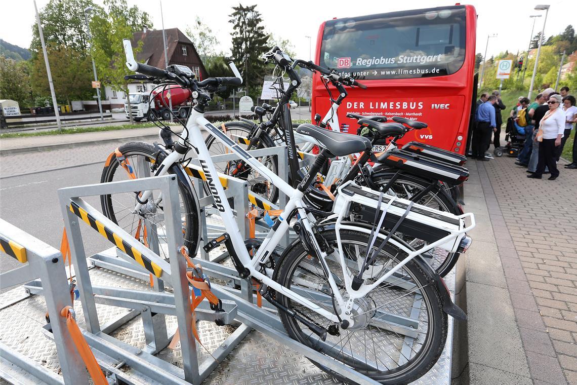 Der Limesbus, wie man ihn bisher kannte, soll ab März 2025 wegfallen, die Verbindung soll dann von der Linie263 bedient werden. Mittlerweile verzeichnen die Busse für den Fahrradanhänger so gut wie keine Nachfrage mehr, wie Bürgermeister Armin Mößner in der Sitzung erläuterte. Nach seiner Vermutung, da viele mit einem E-Bike oder Pedelec unterwegs sein könnten. Archivfoto: Edgar Layher