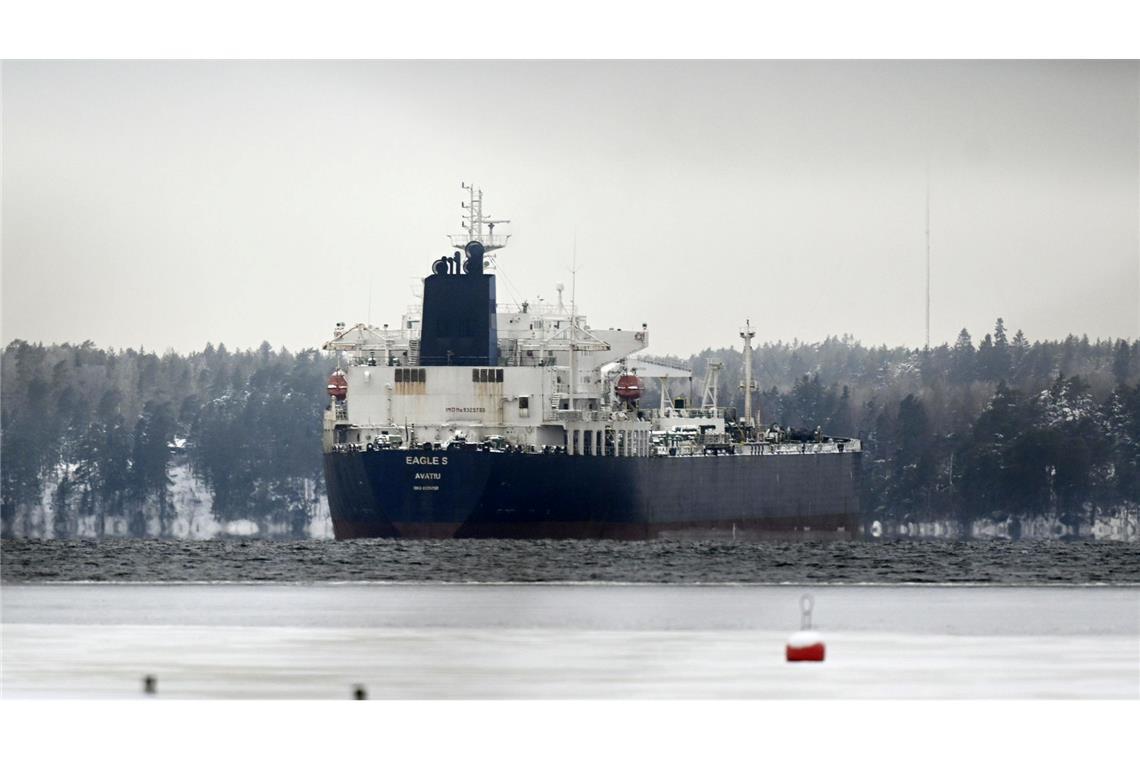 Der Öltanker "Eagle S" zählt nach EU-Einschätzung zur russischen Schattenflotte. (Archivbild)