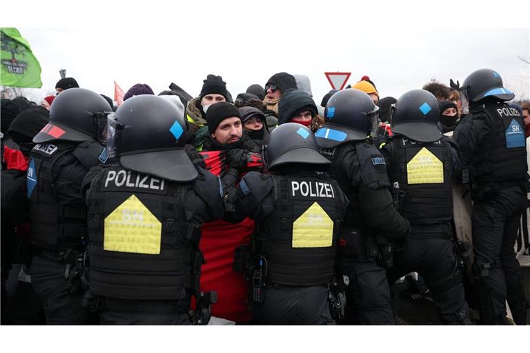 Der Polizei wird ein überhartes Vorgehen vorgeworfen.