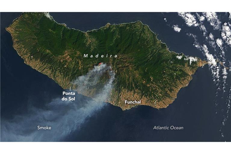 Der Rauch der Waldbrände zieht über die Insel Madeira. Zuvor war Portugal in diesem Sommer von größeren Waldbränden verschont geblieben.