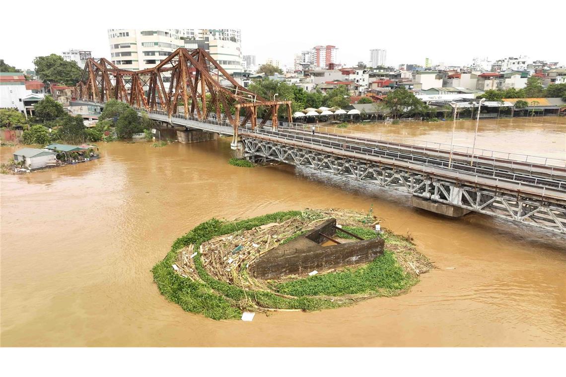 Der Sturm hat in Vietnam eine Spur der Zerstörung hinterlassen (Handout).