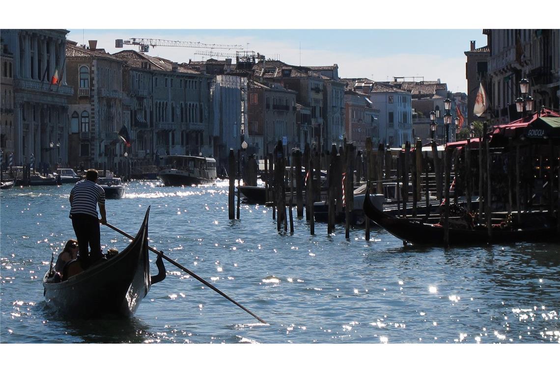 Der Touristen-Hotspot Venedig sucht neue Gondelfahrer. (Symbolbild)