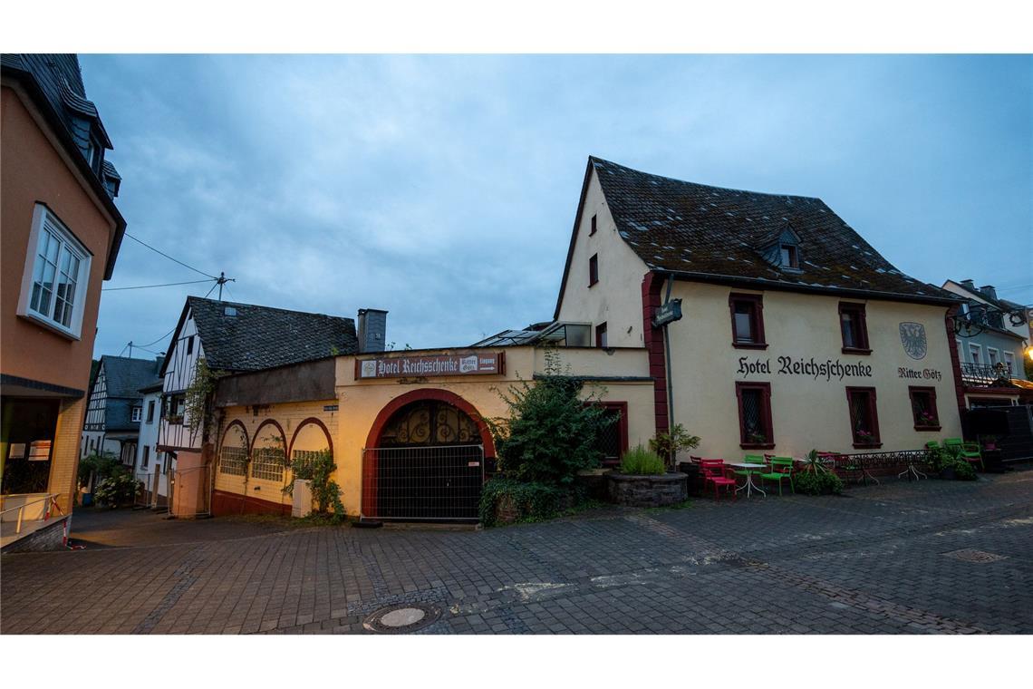 Der Weinort Kröv an der Mosel steht nach dem Hotel-Einsturz unter Schock.