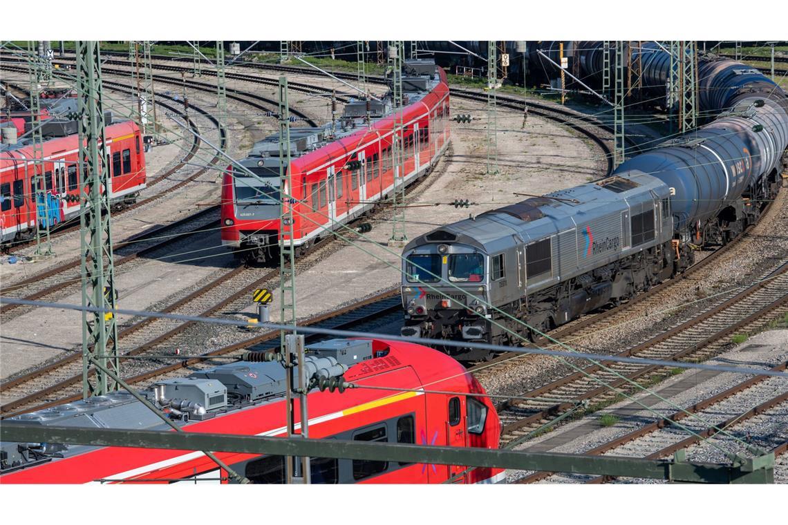 Die Deutsche Bahn streicht Verbindungen zwischen Ulm und Friedrichshafen. (Symbolbild)