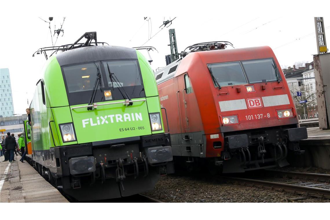 Die Deutsche Bahn und Flixtrain landen in dem Ranking auf Platz 16 beziehungsweise 20. (Archivbild)