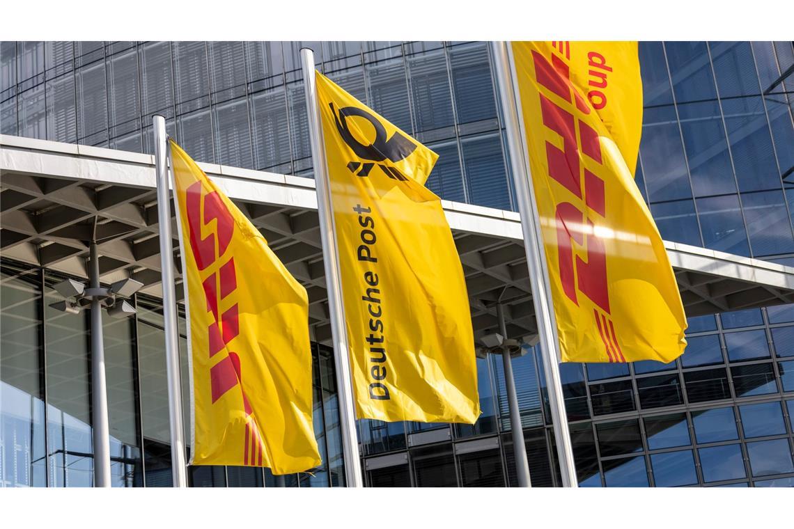 Die DHL Group hat weltweit rund 600.000 Mitarbeiterinnen und Mitarbeiter.