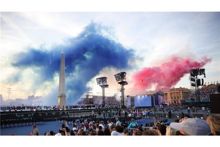 Die Eröffnungszeremonie fand auf der Pariser Place de la Concorde statt.