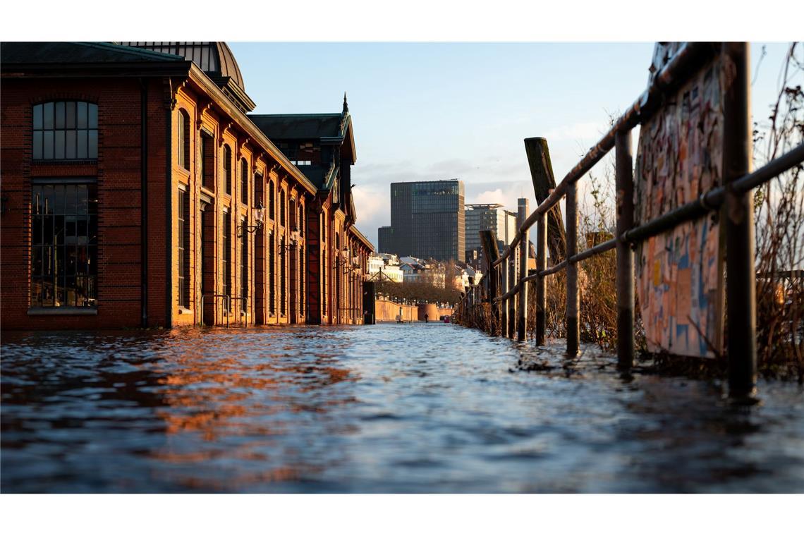 Die erste Sturmflut des Jahres wurde am Fischmarkt in Hamburg gemessen.