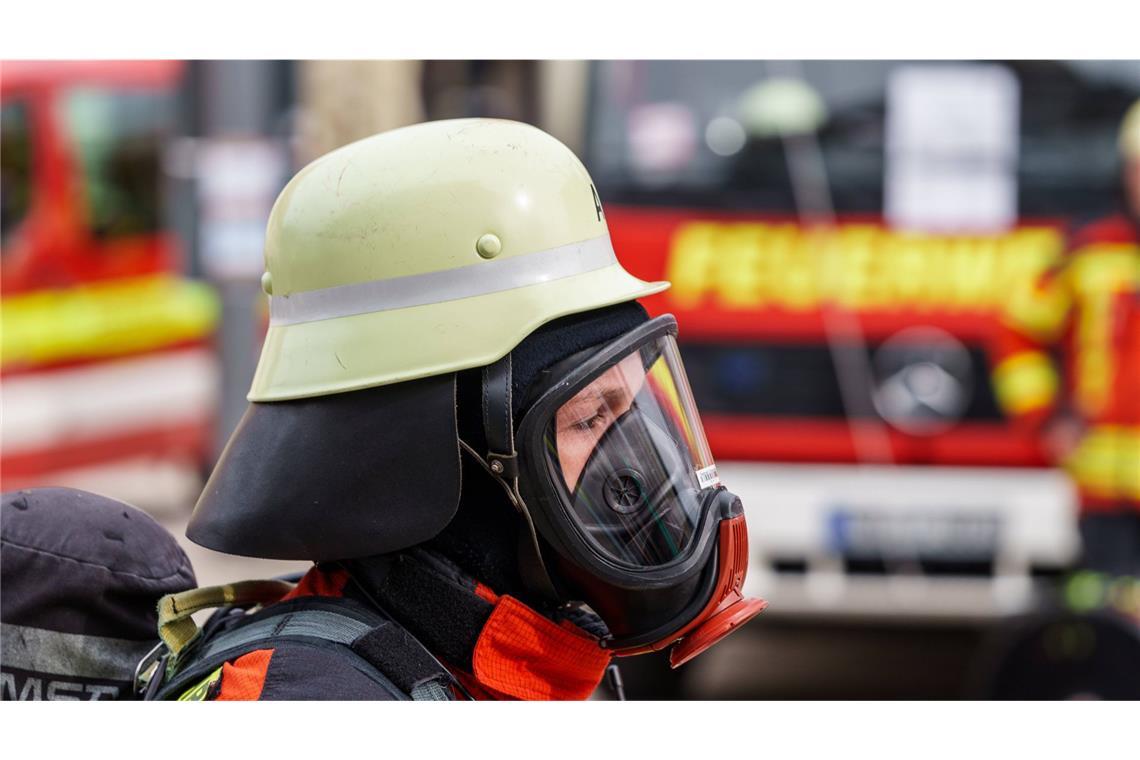 Die Feuerwehr evakuierte die Gäste des Hotels, zwölf Personen wurden bei dem Brand verletzt. (Symbolfoto)