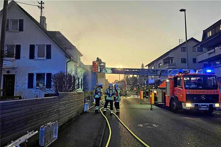 Die Feuerwehr ist bereits vor Ort. Foto: 7aktuell.de/Kevin Lermer