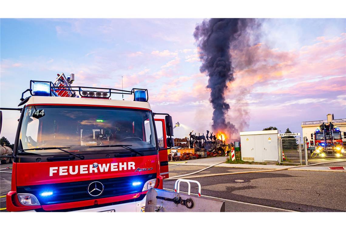 Die Feuerwehr war mit einem Großaufgebot vor Ort.