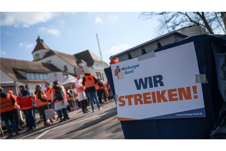 Die Gewerkschaft Marburger Bund rief zu dem Warnstreik in Baden-Württemberg auf. (Archivbild)