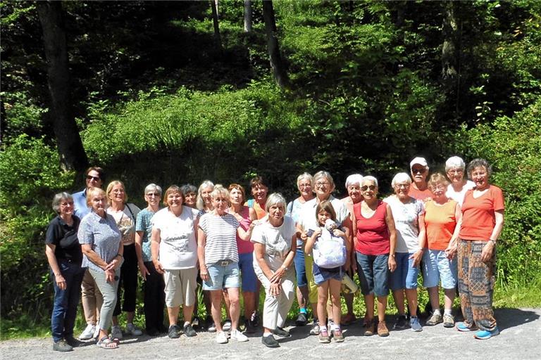 Die Gruppe hat die Erkundung des Brünneleswegs sehr genossen. Foto: privat