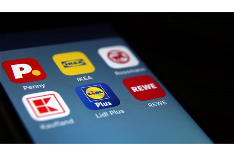 Die Händler bieten Kunden verschiedene Vorteile erst an, wenn die sich in ihren Apps registrieren.
