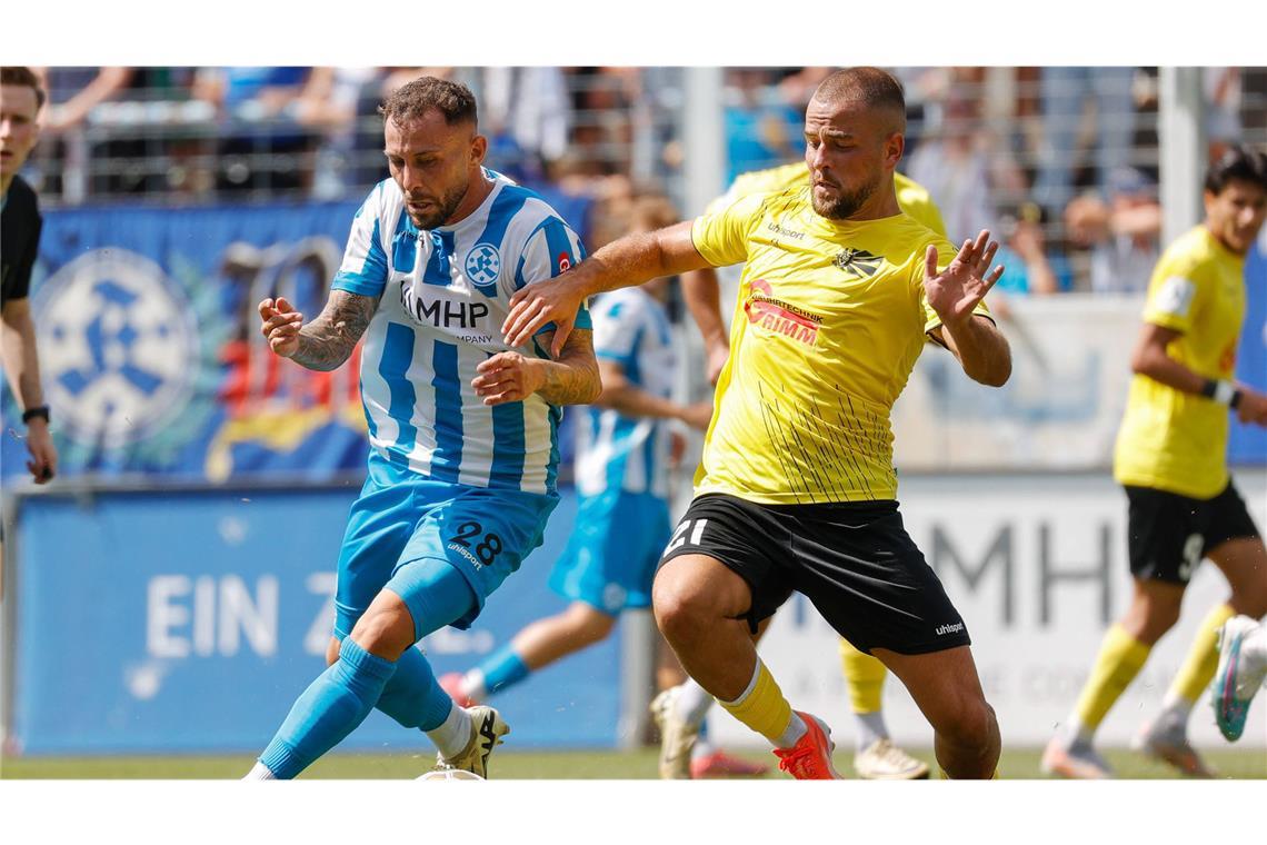 Die Kickers um Lukas Kiefer wollen in Gießen den ersten Auswärtssieg.