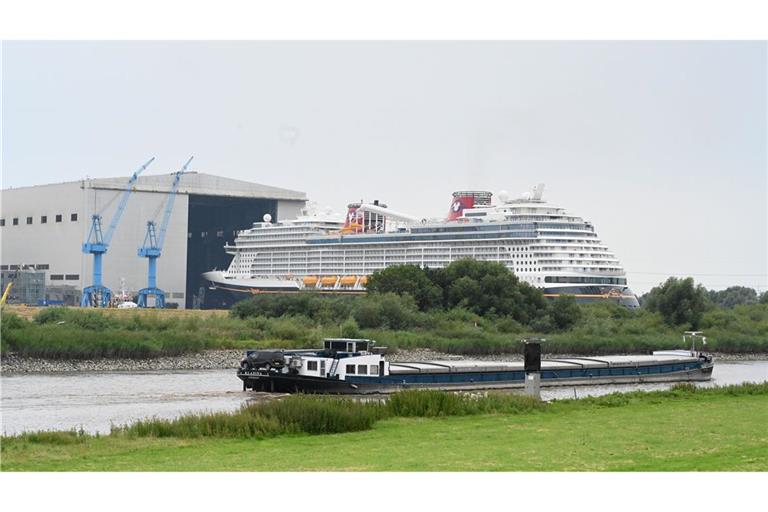 Die Meyer Werft ist bekannt für riesige Kreuzfahrtschiffe. (Archivbild)