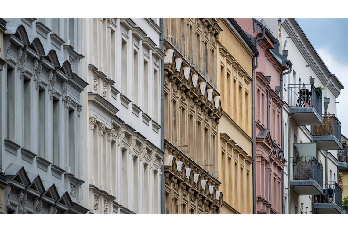 Die Mieten steigen weiter, vor allem in Metropolen und anderen Großstädten (Archivbild).