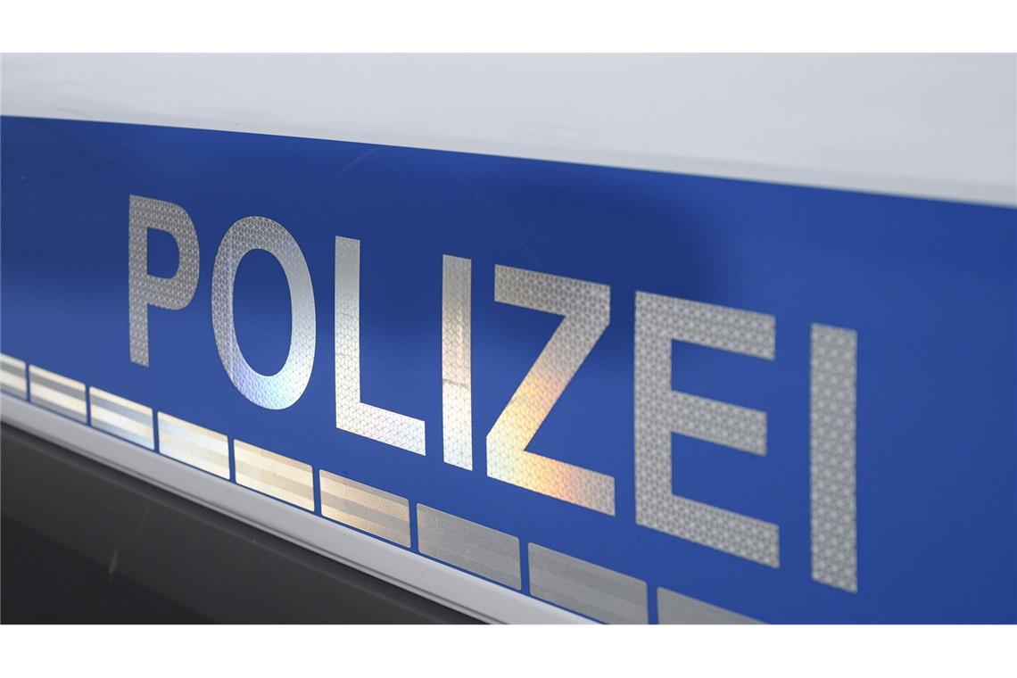 Die Polizei brachte die Senioren in ein Krankenhaus und verständigte eine Tochter des Ehepaars. (Symbolbild)