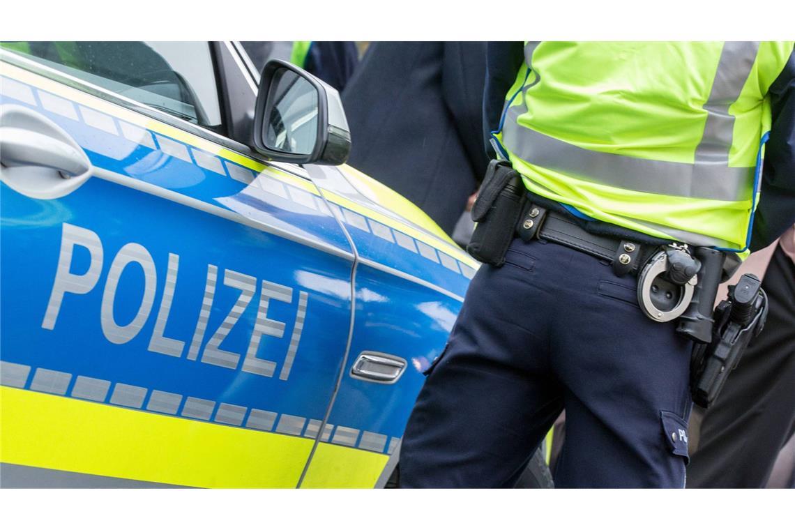 Die Polizei fahndet nach dem Täter. (Symbolbild)