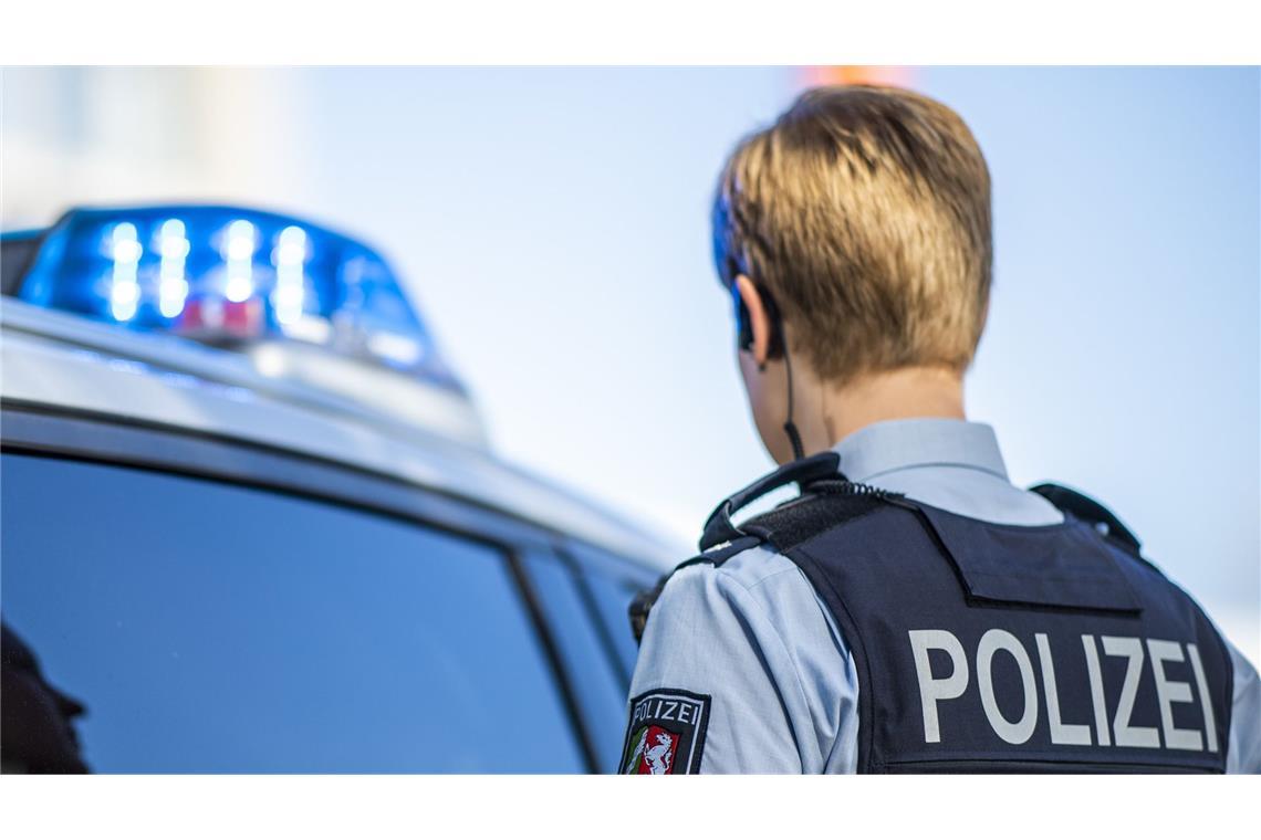 Die Polizei geht davon aus, dass es sich bei der Leiche um einen Vermissten handelt. (Symbolbild)