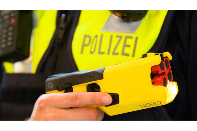 Die Polizei in Baden-Württemberg soll nicht mit Tasern ausgestattet werden. (Symbolbild)