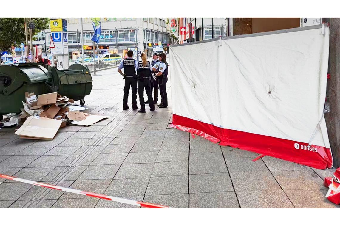 Die Polizei sicherte die Spuren am Tatort nahe dem Rotebühlplatz.