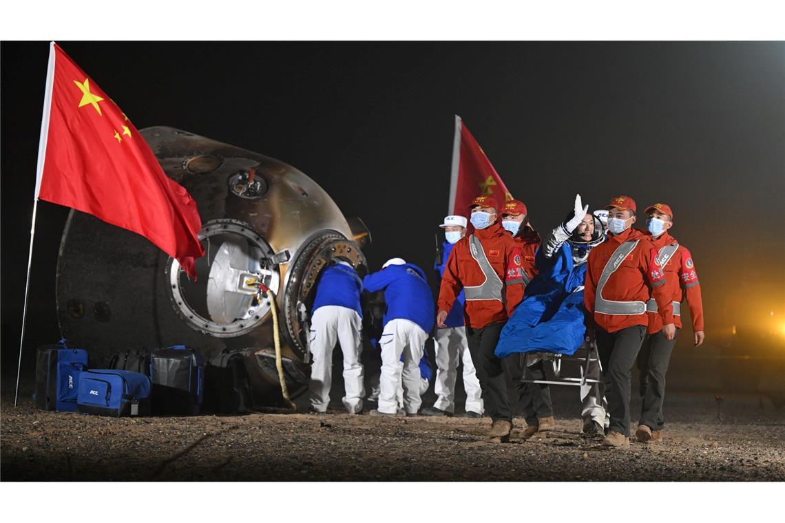 Die Rückkehr der "Shenzhou 18" zur Erde von der Raumstation dauerte mehrere Stunden.