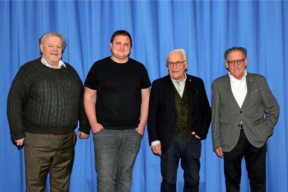 Die Veranstalter und besondere Gäste des Abends (von links): Christian Schweizer vom Carl-Schweizer-Museum, Henrik Stooß vom kommunalen Kino und Filmproduzent Volker Lang sowie Koautor und -produzent Wilhelm Reschl. Foto: Elisabeth Klaper