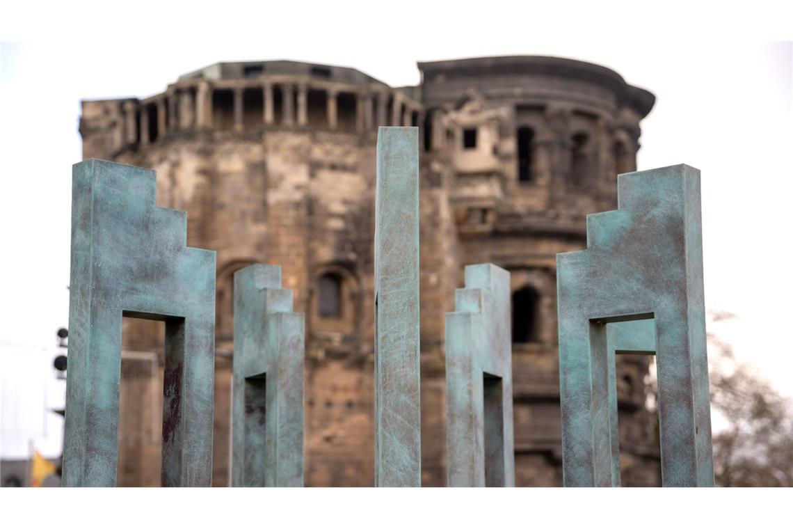 Die zentrale Gedenkstätte für die Opfer der Amokfahrt liegt nahe der Porta Nigra.