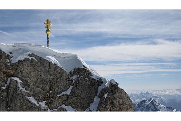 Ein Mann stirbt nach einem Blitzeinschlag auf der Zugspitze. (Symbolbild)