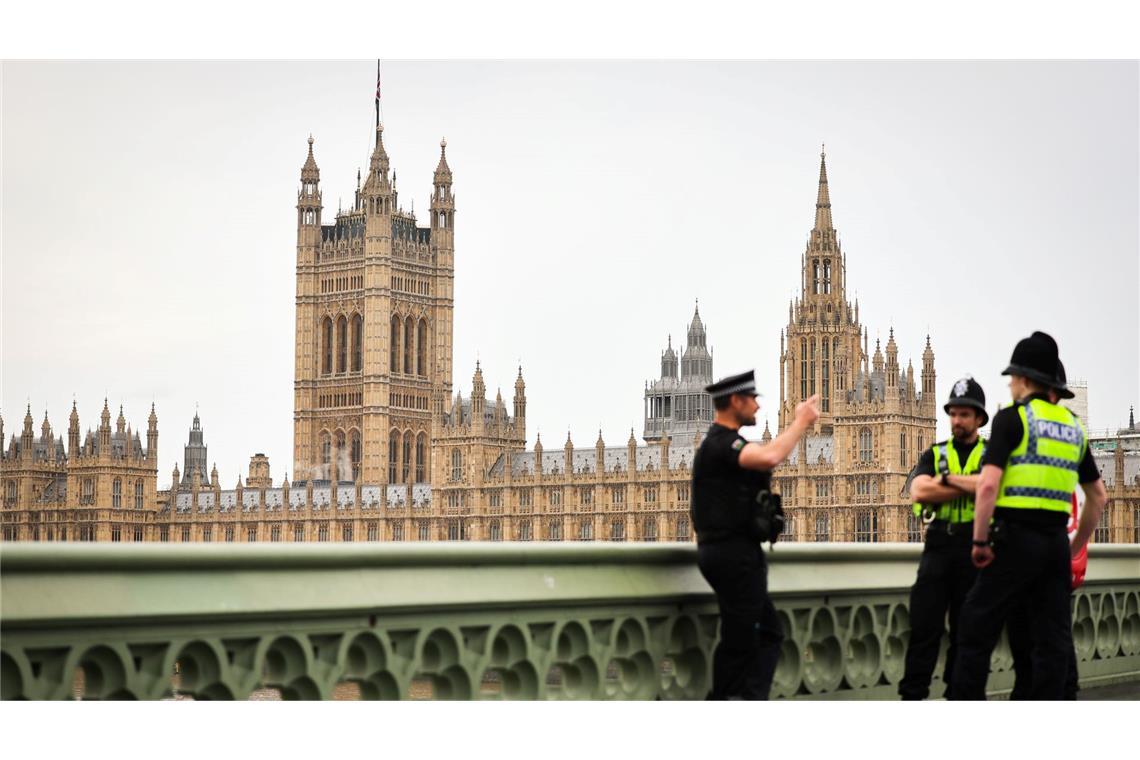 Ein Mann wurde auf der Westminster Bridge lebensgefährlich verletzt. (Archivbild)