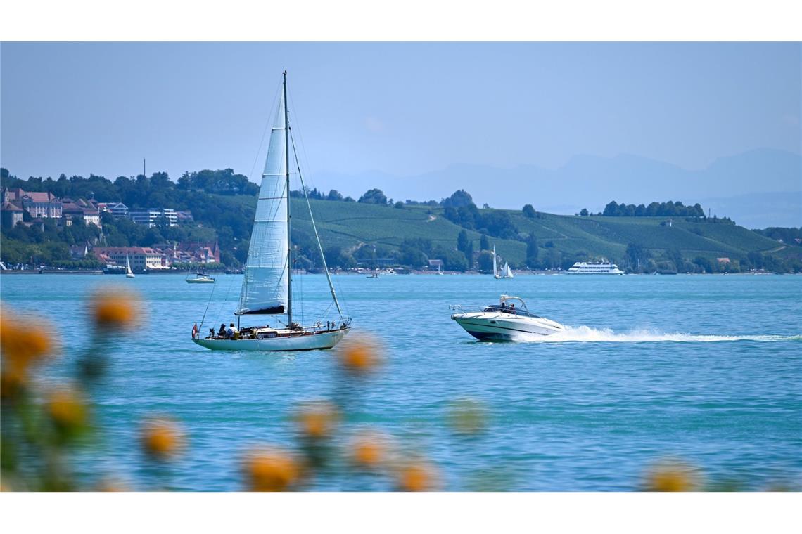 Ein Motorboot ist auf dem Bodensee in Flammen aufgegangen (Symbolbild).