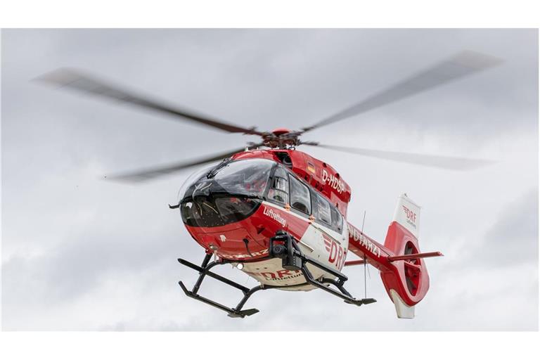 Ein Rettungshubschrauber brachte den Verletzten ins Krankenhaus. (Symbolbild)