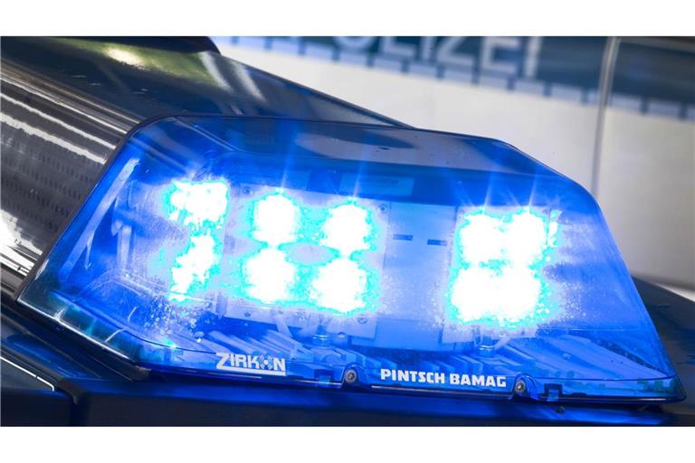 Ein Streit zwischen zwei Jugendlichen hat einen Polizeieinsatz im südhessischen Babenhausen ausgelöst. (Symbolbild)