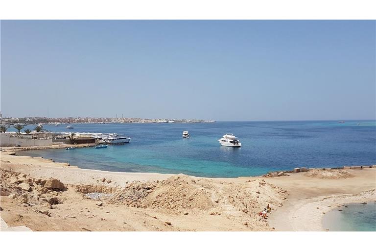 Ein Urlauberboot ist im Roten Meer vor der ägyptischen Küste gesunken. (Symbolbild)