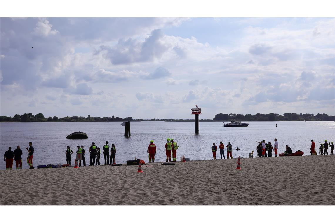 Eine Zehnjährige wird in der Elbe vermisst