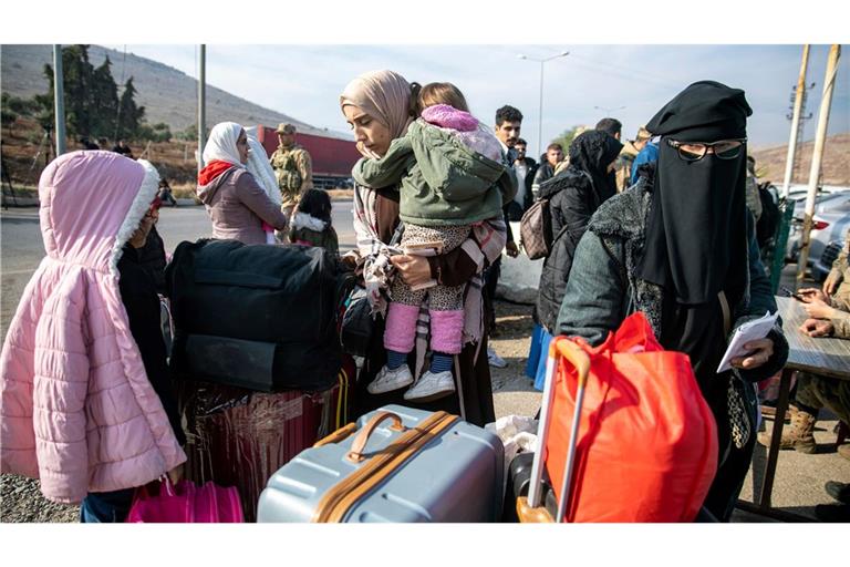 Einige Flüchtlinge kehren aus der Türkei in ihr Heimatland Syrien zurück. Andere warten wegen der noch instabilen Lage lieber ab.