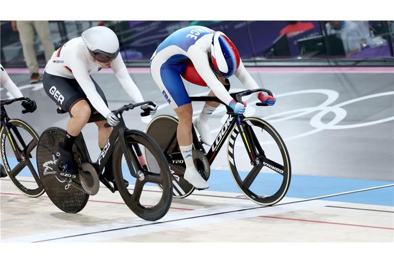 Emma Hinze steht im Keirin-Finale.