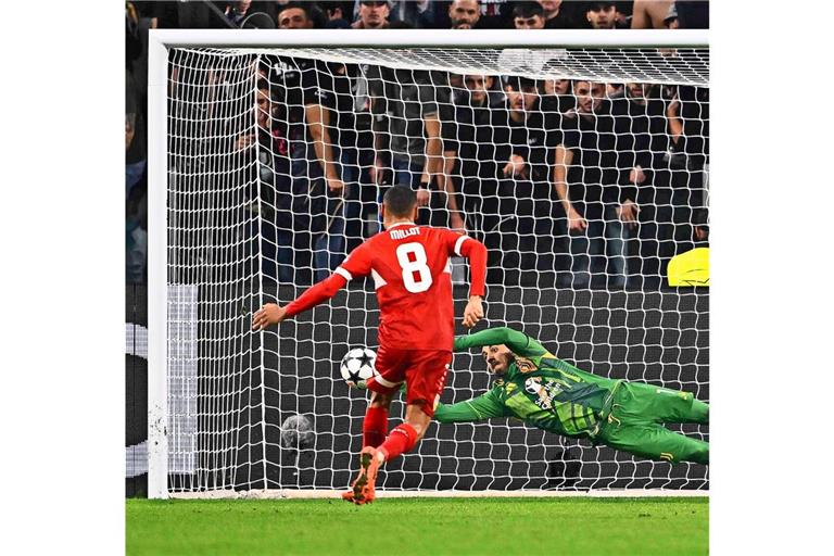 Enzo Millot scheitert vom Elfmeterpunkt an Juve-Keeper Mattia Perin.