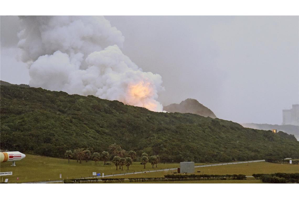 Erneut geht ein Triebwerk für die japanische Kleinrakete Epsilon S in Flammen auf.