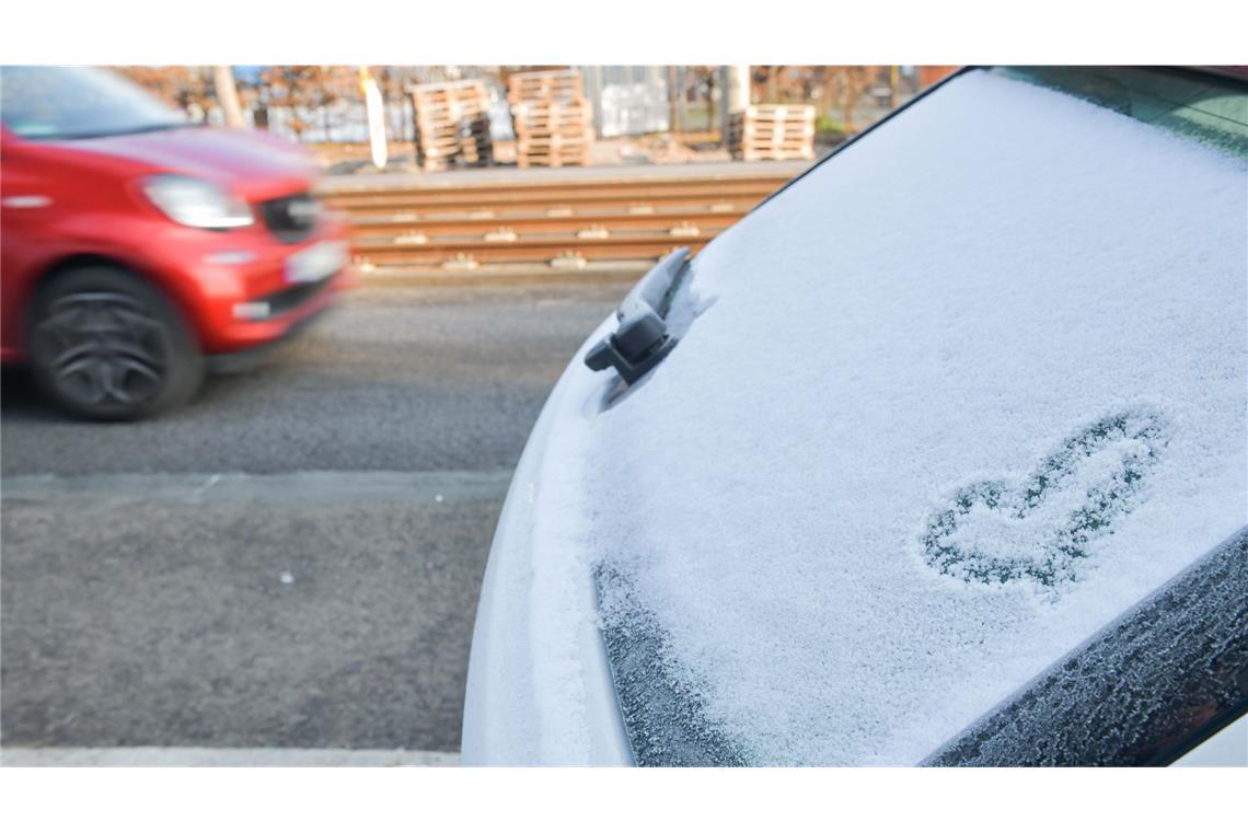 Es wird kalt in Baden-Württemberg und mancherorts könnte sogar der erste Schnee der Saison fallen. (Archivbild)