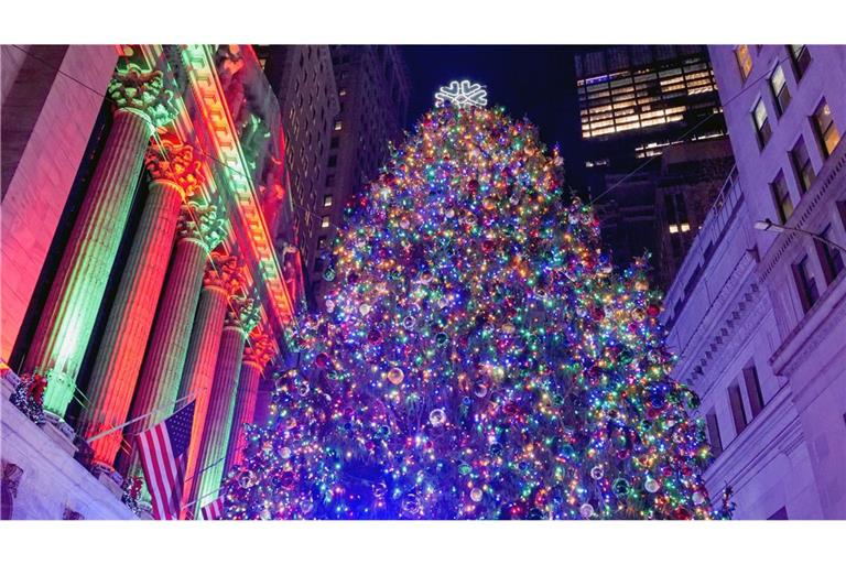 Festlich geschmückter Weihnachtsbaum in New York am 5. Dezember 2024.