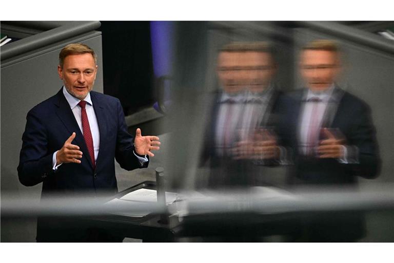 Finanzminister Christian Lindner will sich erneut zur Migrationspolitik zusammensetzen. (Archivbild)