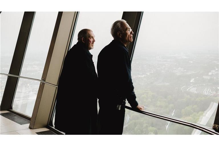 Freddy Schenk (Dietmar Bär) und Max Ballauf (Klaus J. Behrendt) bestaunen die Aussicht vom „Colonius“.