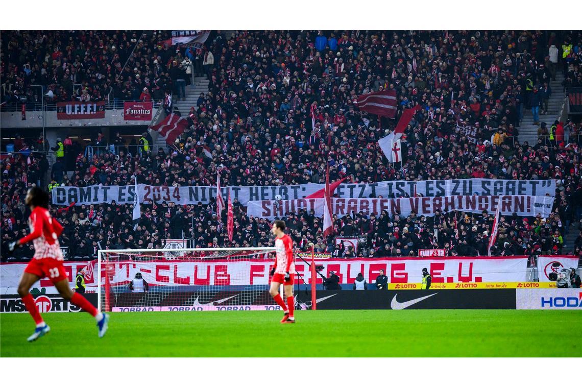 Freiburger Fans haben schon gegen die WM-Vergabe an Saudi-Arabien demonstriert.