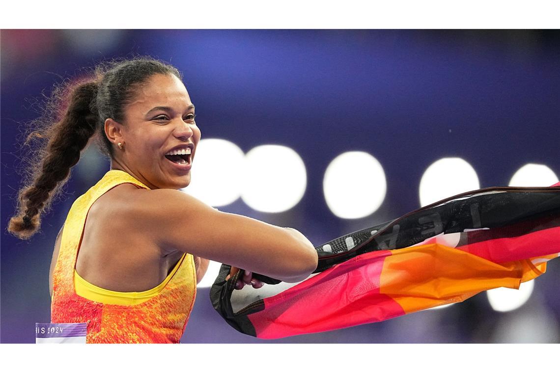 Freude pur: Yemisi Ogunleye gewinnt überraschend Gold im Kugelstoßen