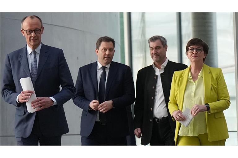 Friedrich Merz (CDU), Lars Klingbeil (SPD), Markus Söder, (CSU), und Saskia Esken (SPD) führten zuvor gemeinsam Sondierungsgespräche.